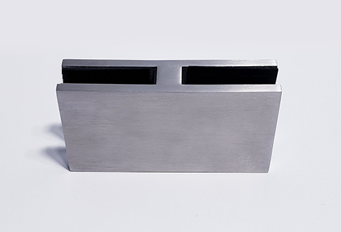 Quincaillerie large, verre trempé 12mm